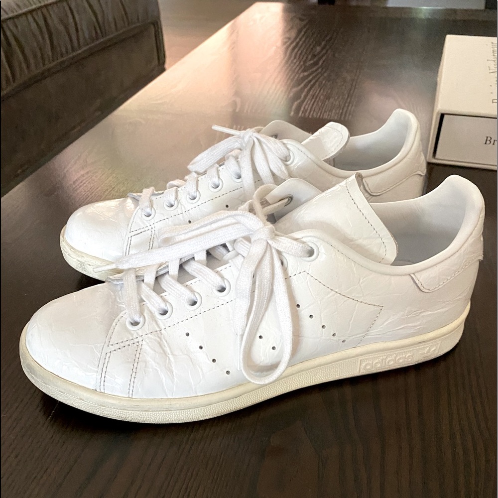 Adidas patent leather white/cream sole Stan Smith’s, RARE! Womens SZ 8.5